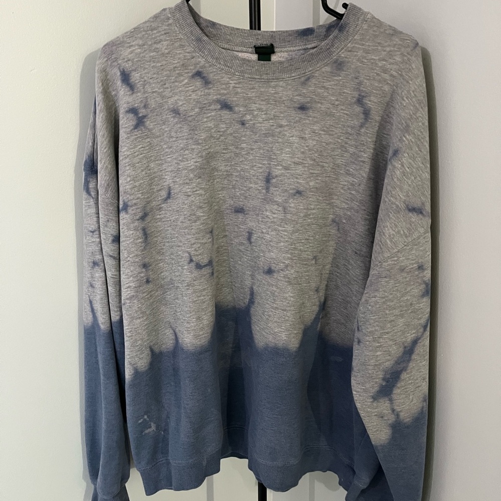 Wild Fable Gray and Blue Tie-Dye Sweatshirt